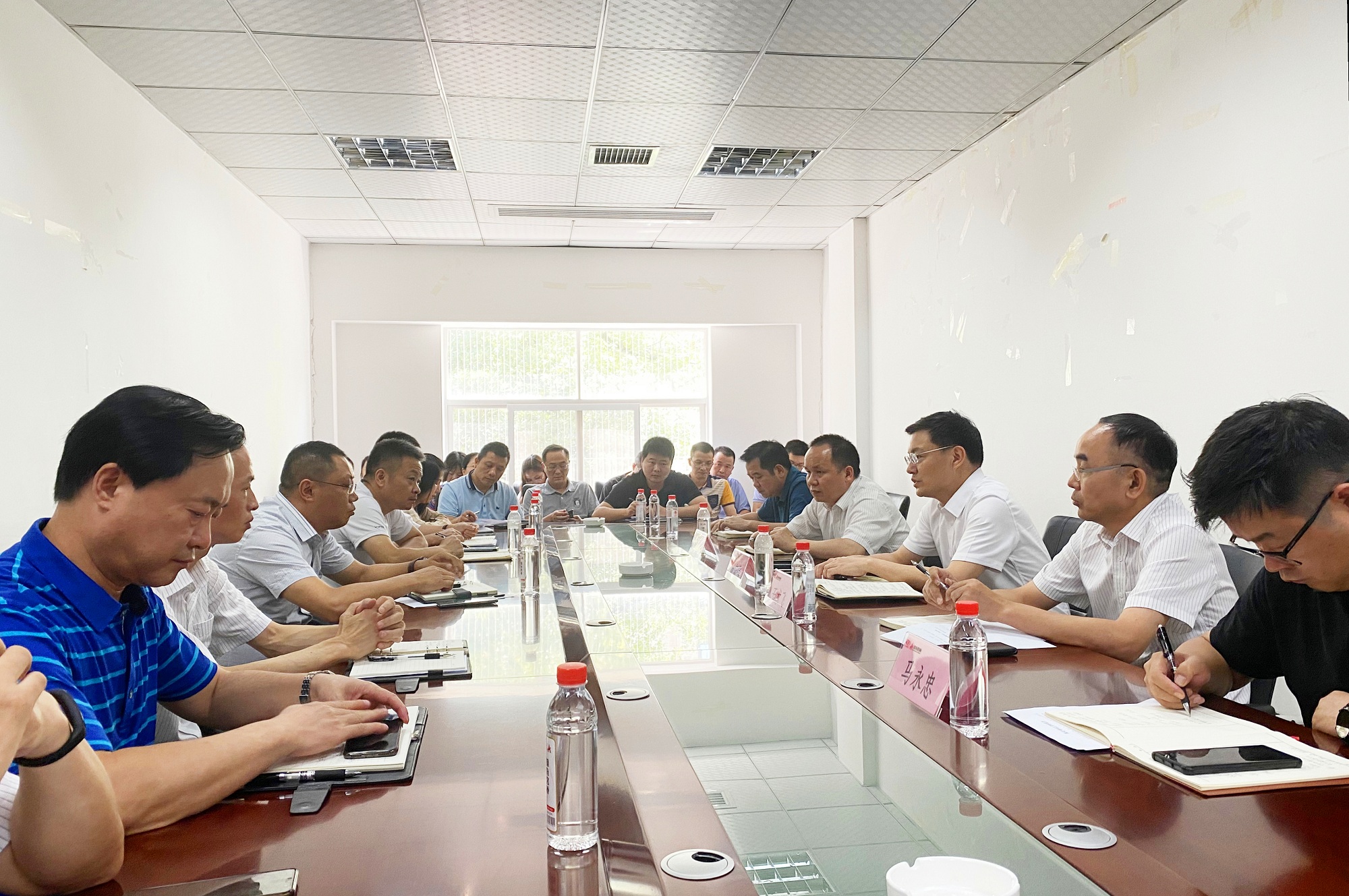 ����ΰ��ϯ ͨʢ��˾�ɲ����__����.jpg